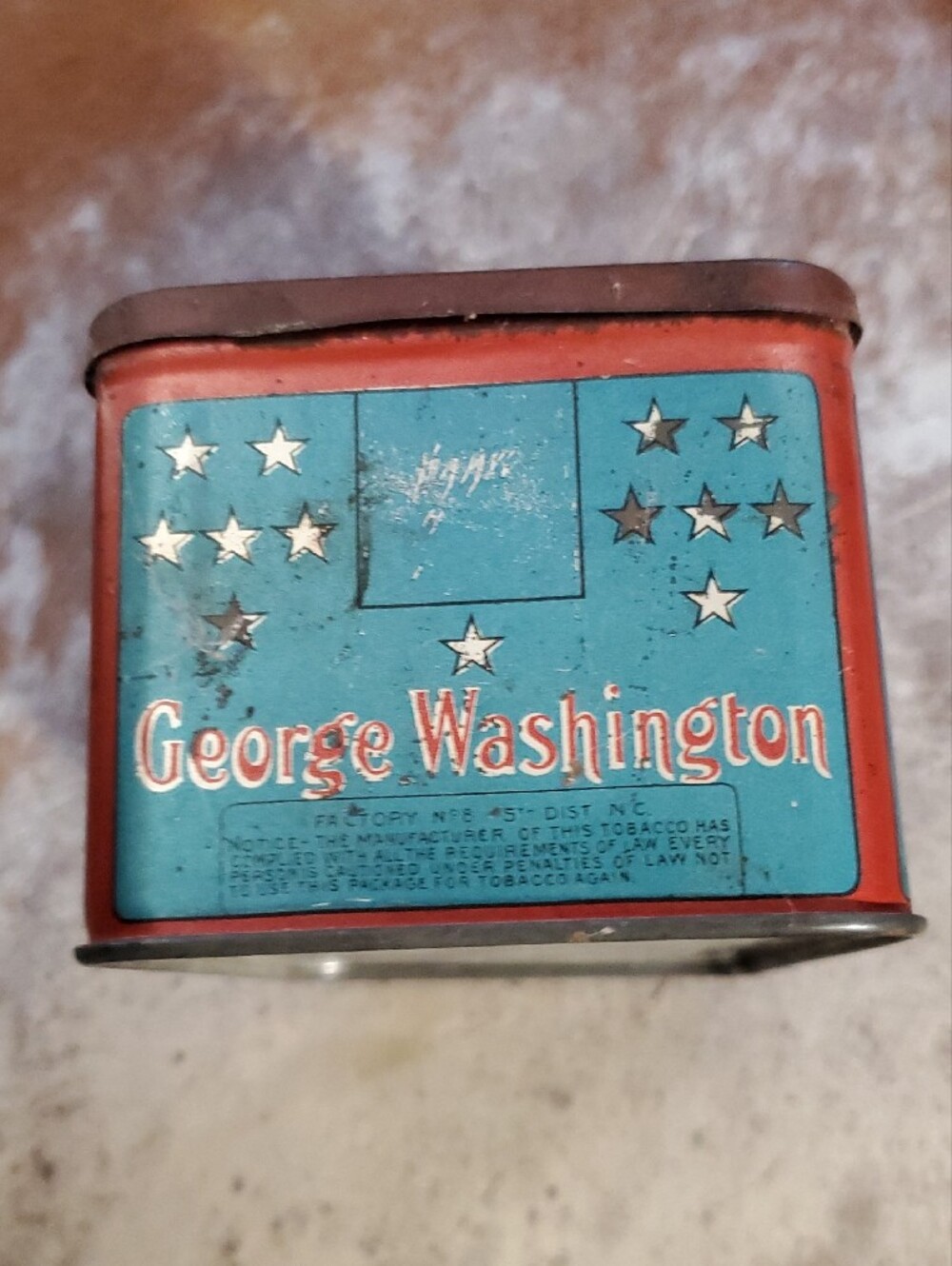 Cut Plug Tin - Blue and Red Collectible Storage - Picture 4 of 8